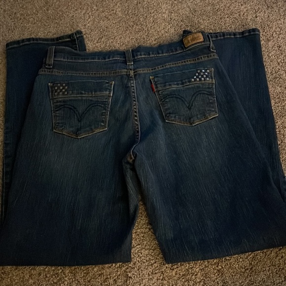 Levi’s - Picture 4 of 5